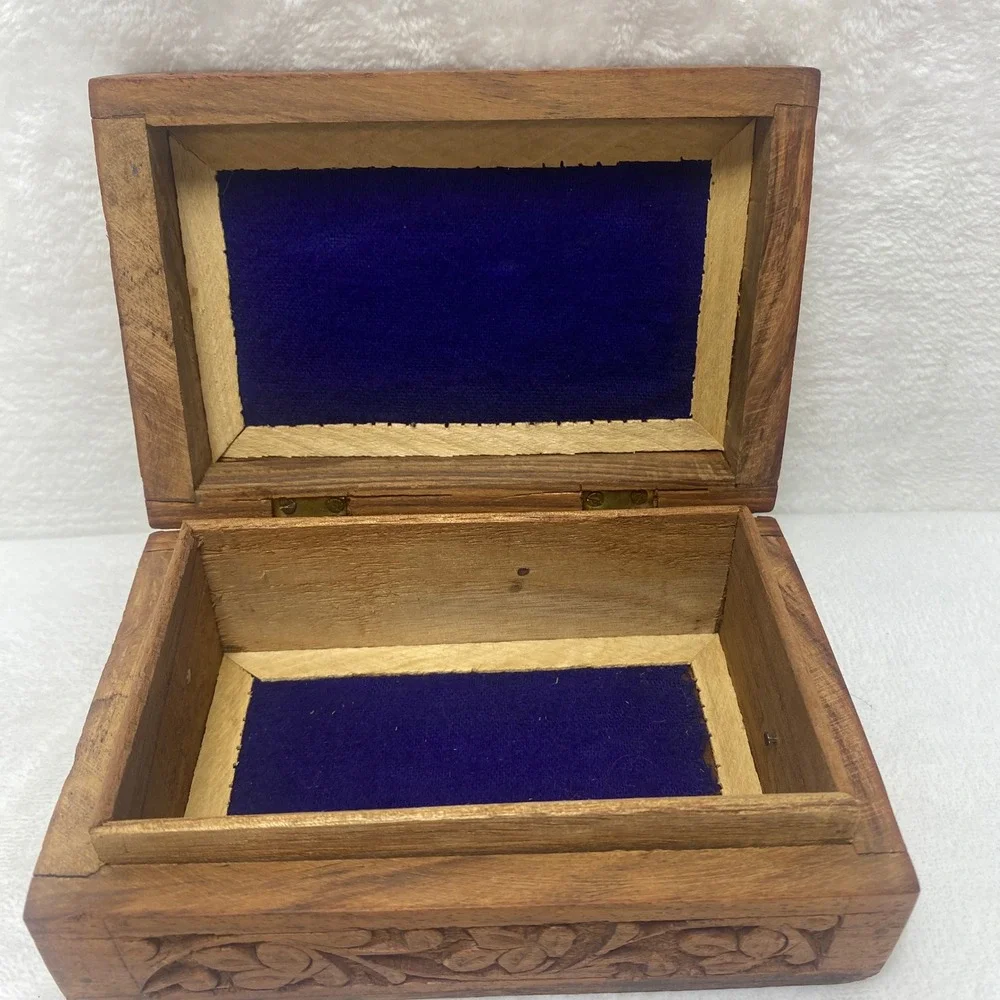 Hand‎ Carved Wooden Trinket Box Jewelry Keepsake Blue Velvet Lined